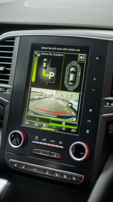 Renault-Talisman_hochformat-infotainment