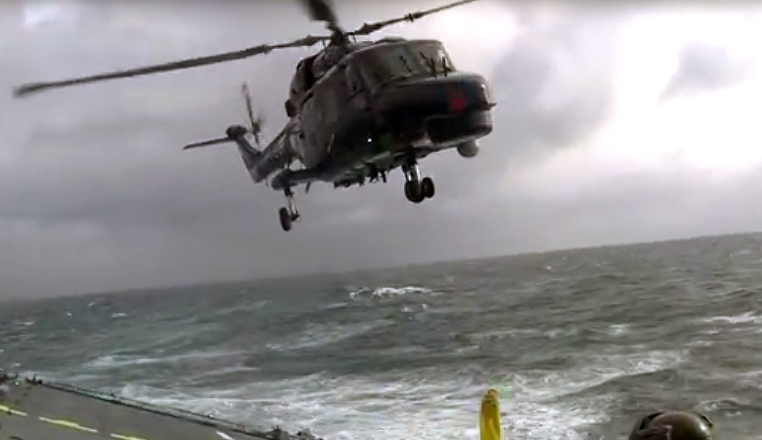 Helikopterlandung auf hoher See