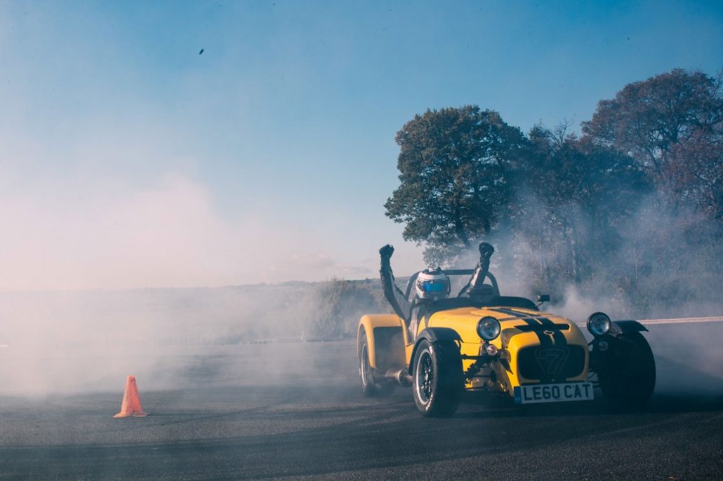 Die Caterham 60 Second Donut Challenge