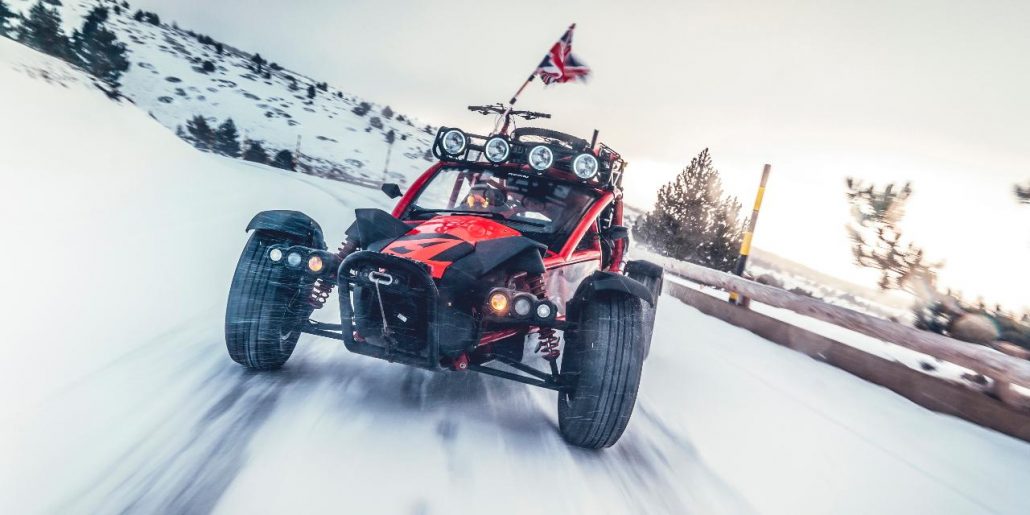 Im Ariel Nomad den Berg hinauf