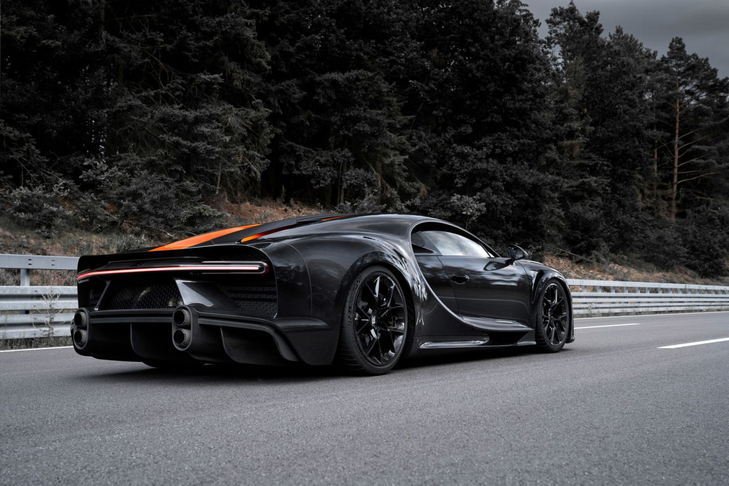 Wie Schnell Ist Der Bugatti Chiron Der 300 mph schnelle Bugatti Chiron geht in Serie