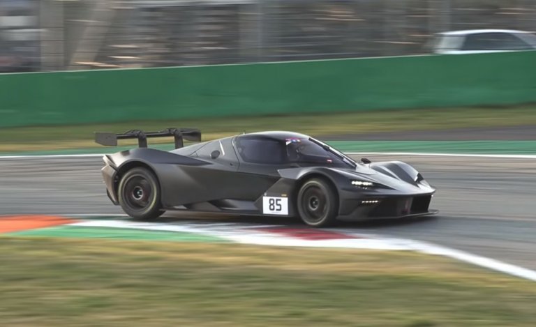 Video: KTM X-Bow GTX und GT2 auf der Piste