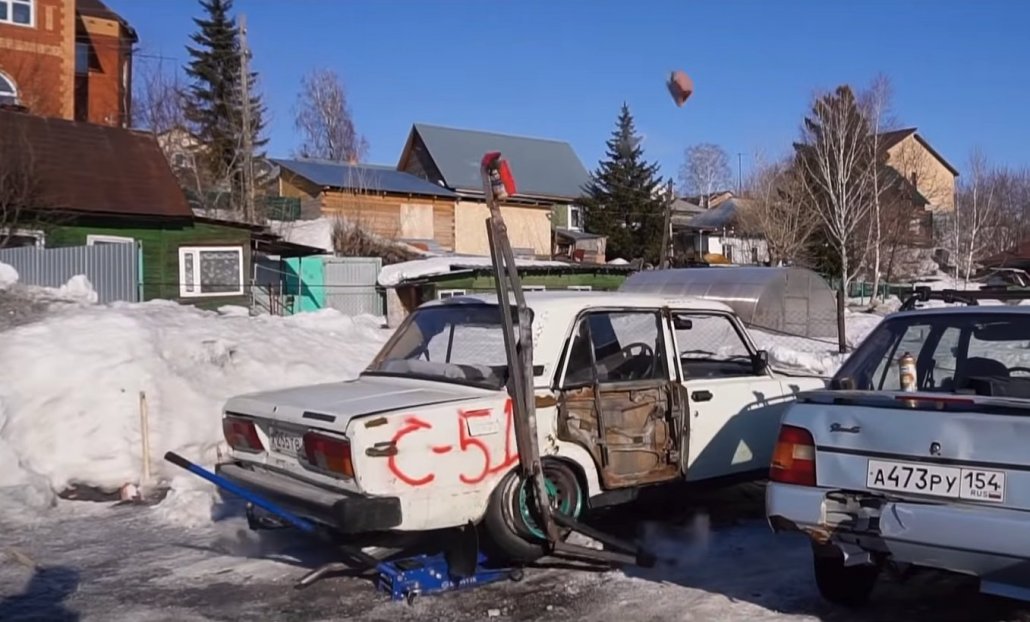 So baut man ein Lada-Katapult