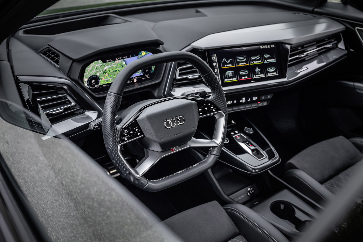 Schlauer als das Space Shuttle - Der Audi Q4 e-tron - NEWS