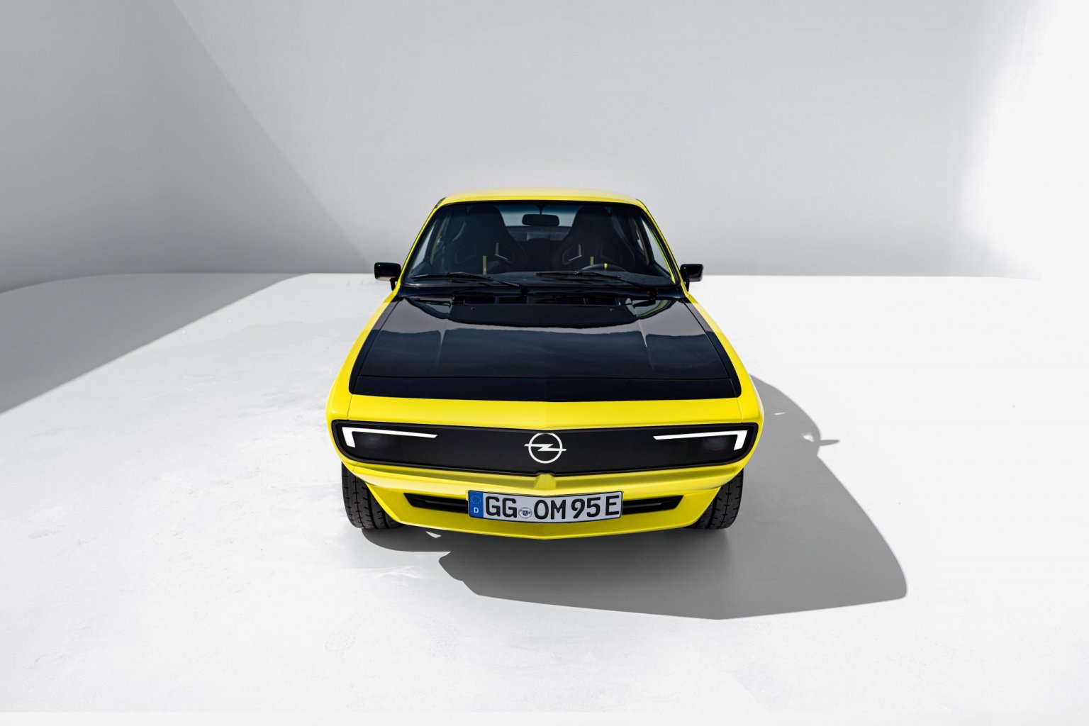 Der Opel Manta Ist Zurück - Als Elektroauto