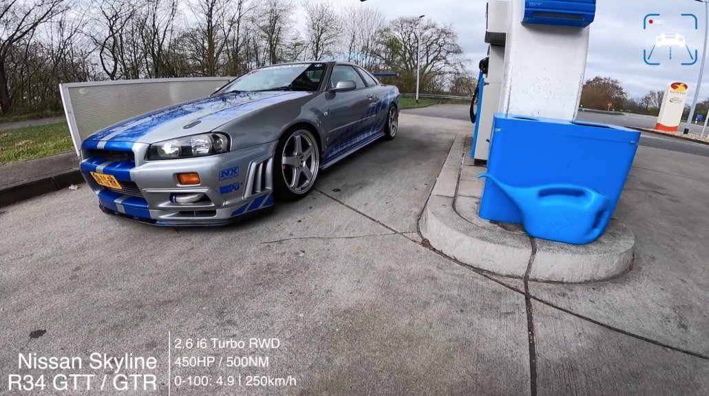 Da pfeift der Turbo: Paul Walker-Skyline auf deutscher Autobahn