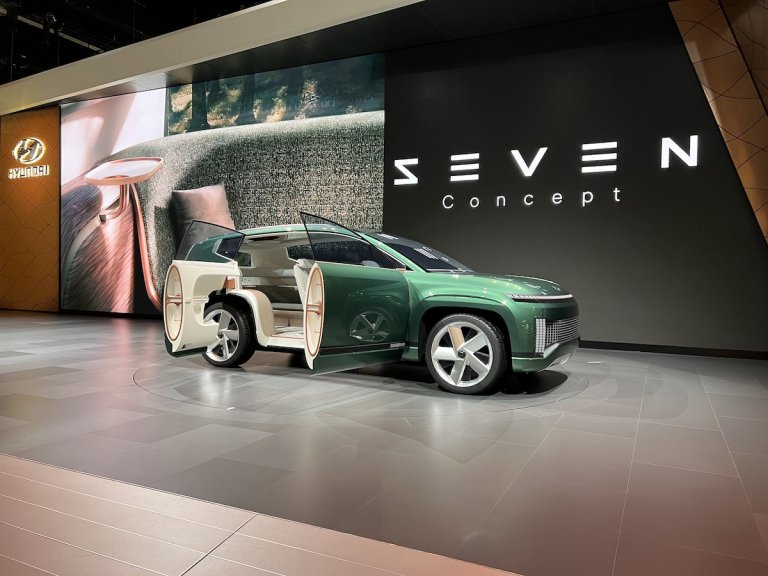Messerundgang LA Auto Show 2021