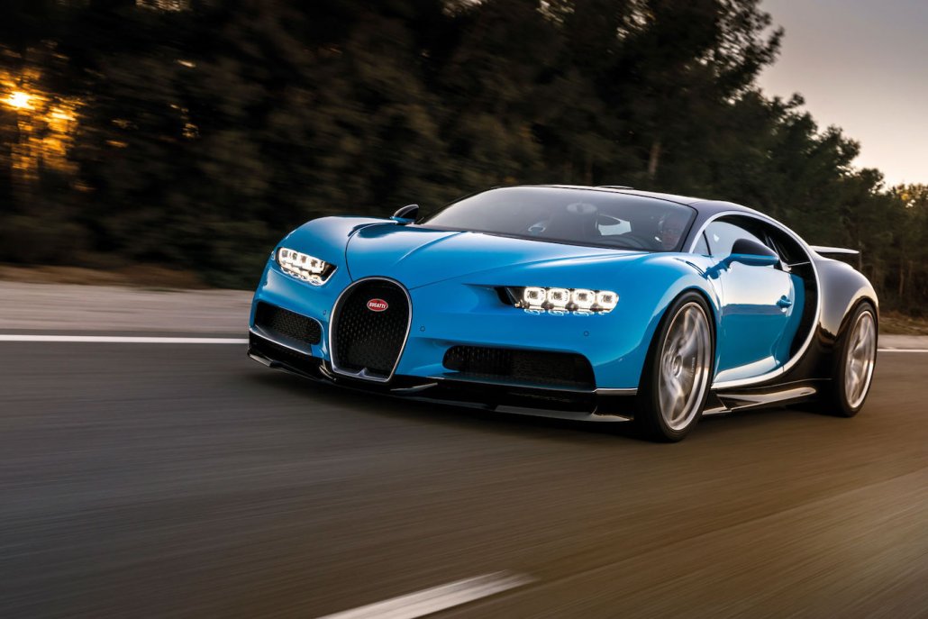 417 km/h: Bugatti Chiron auf der Autobahn