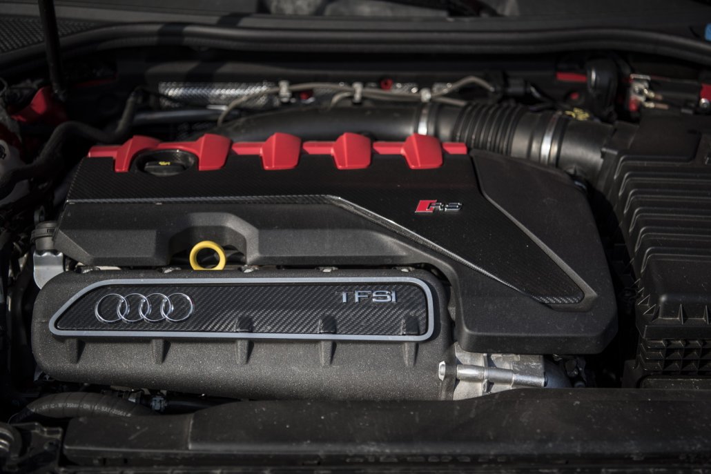 Carbon-Motorabdeckung eine Fünfzylinders im Audi RS 3