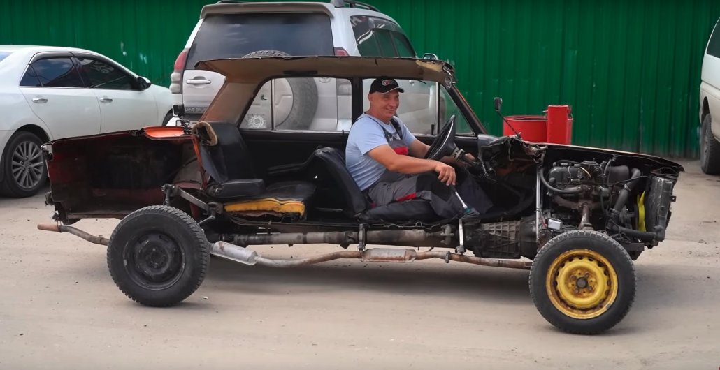 Video: Ein halbiertes Auto unterwegs