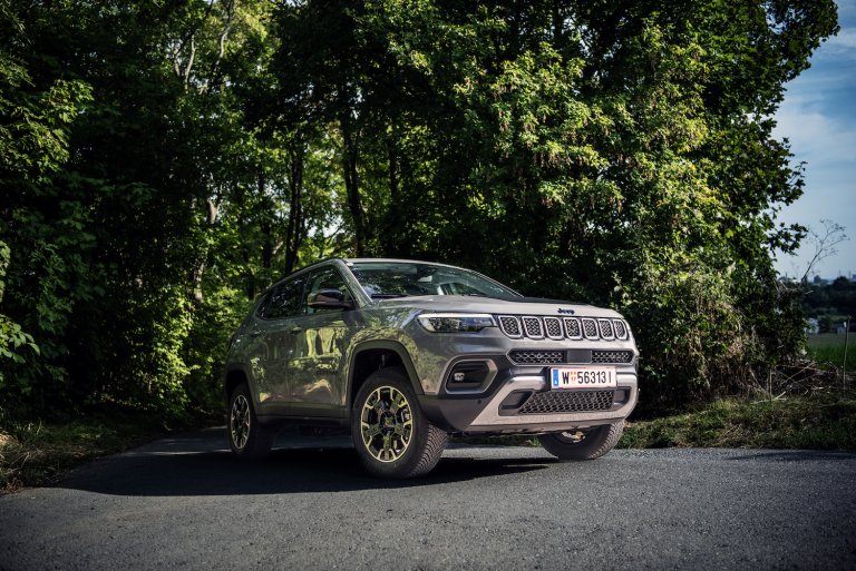 Jeep Compass 4xe: Free Spirit an der Leine?