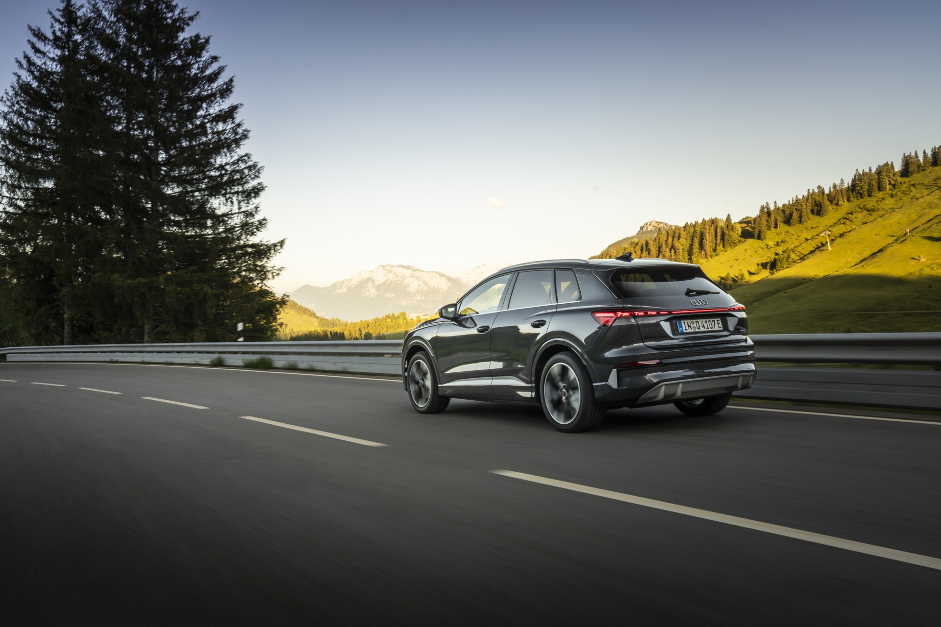 Audi Q4 e-tron SUV Außenansicht