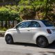 Fiat 500 Hybrid Dolcevita Cabriolet mit offenem Verdeck