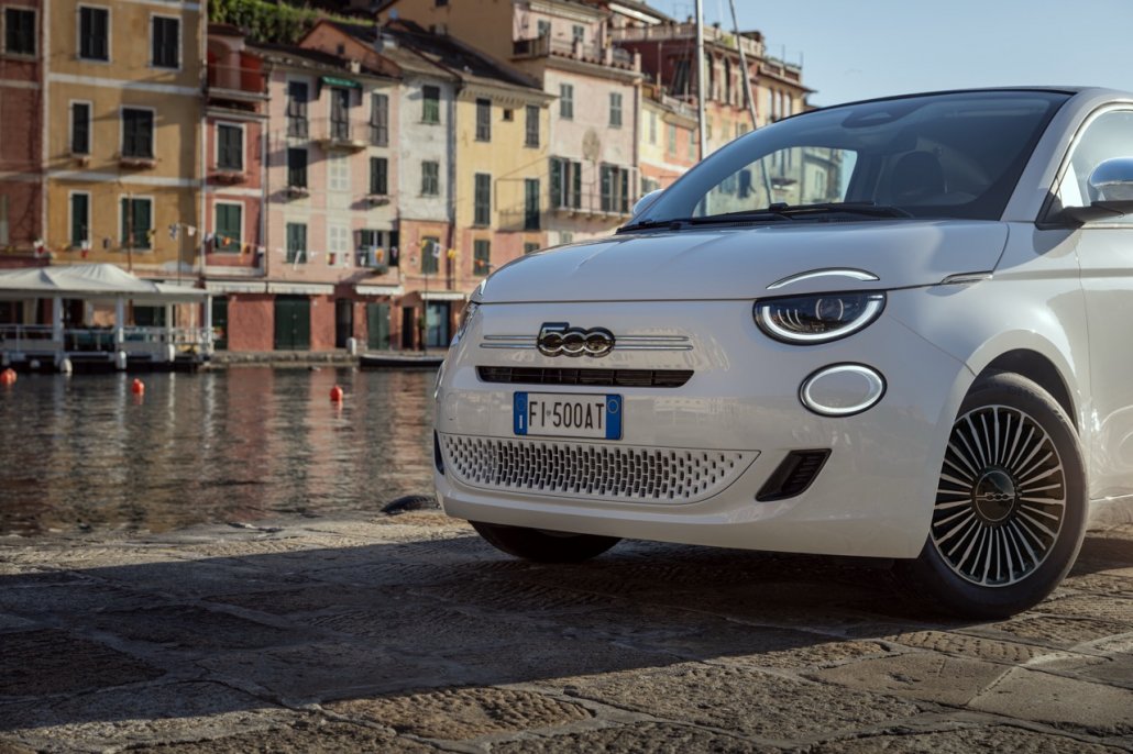 Fiat 500 Hybrid Dolcevita: Sommer-Cabriolet für Österreich ab 24.500 Euro