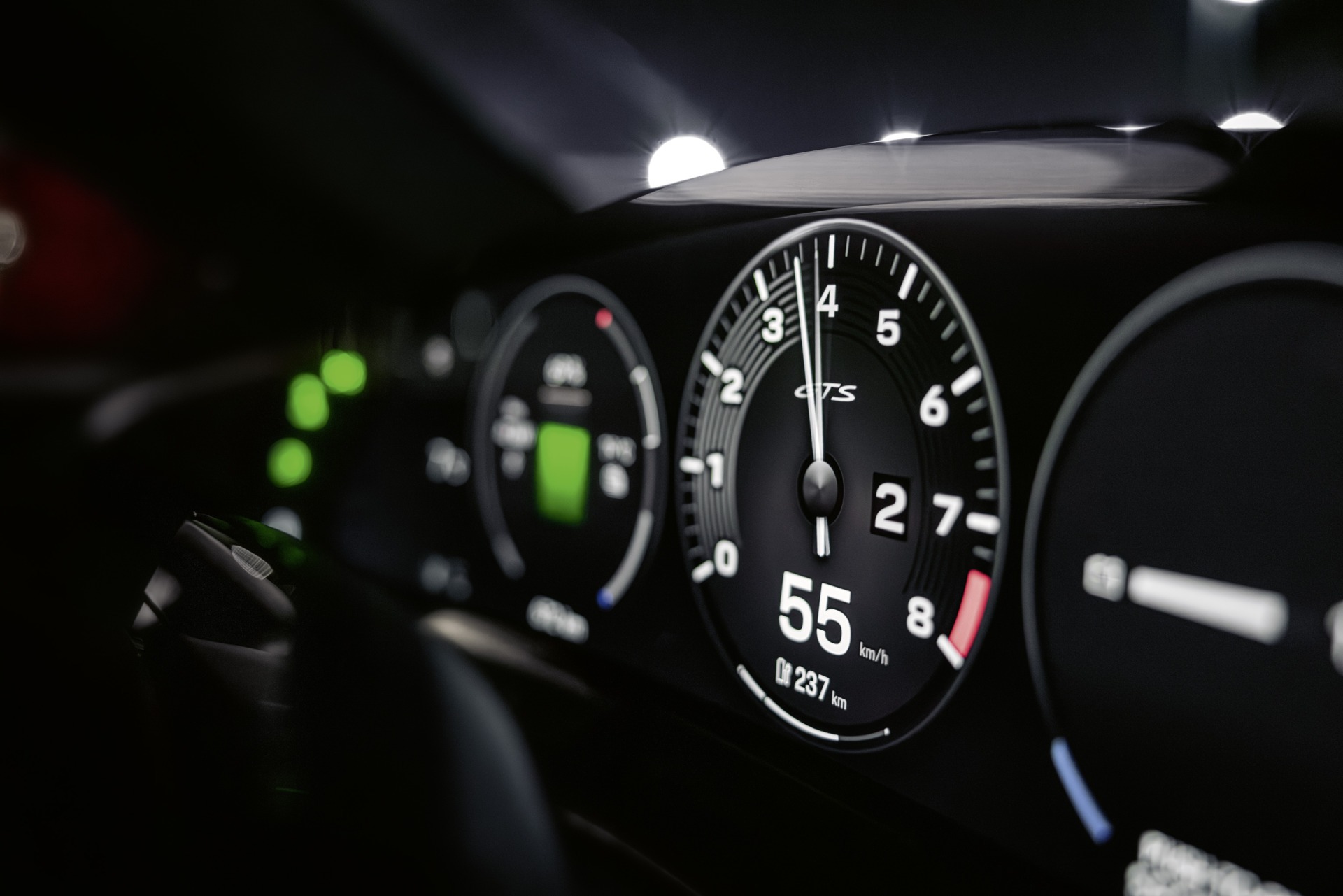 Neues PCM Infotainment im Porsche Taycan MJ 2027