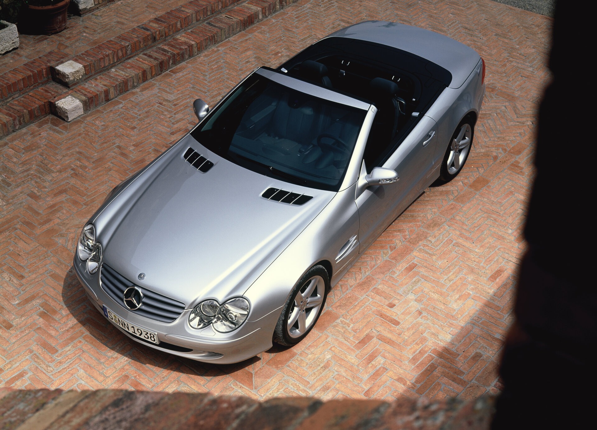 Mercedes-Benz SL der Baureihe R230, Archivaufnahme