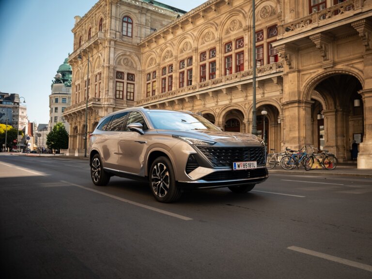 MG MGS9 PHEV: Sieben Sitze ab 36.990 Euro