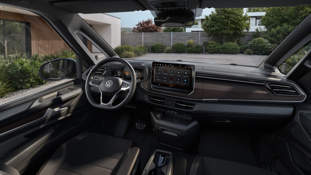 Cockpit des VW Multivan 2026 mit neuem Infotainmentsystem