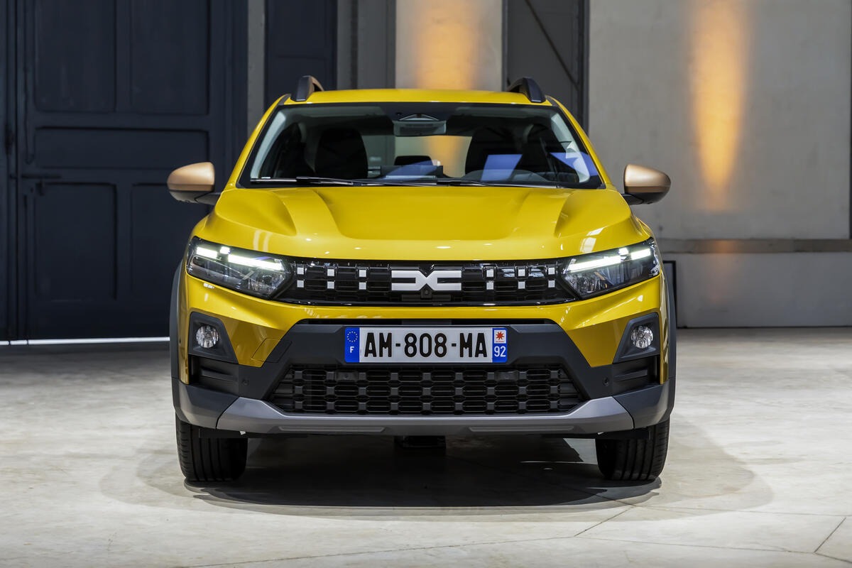 Dacia Sandero Stepway Hybrid 155