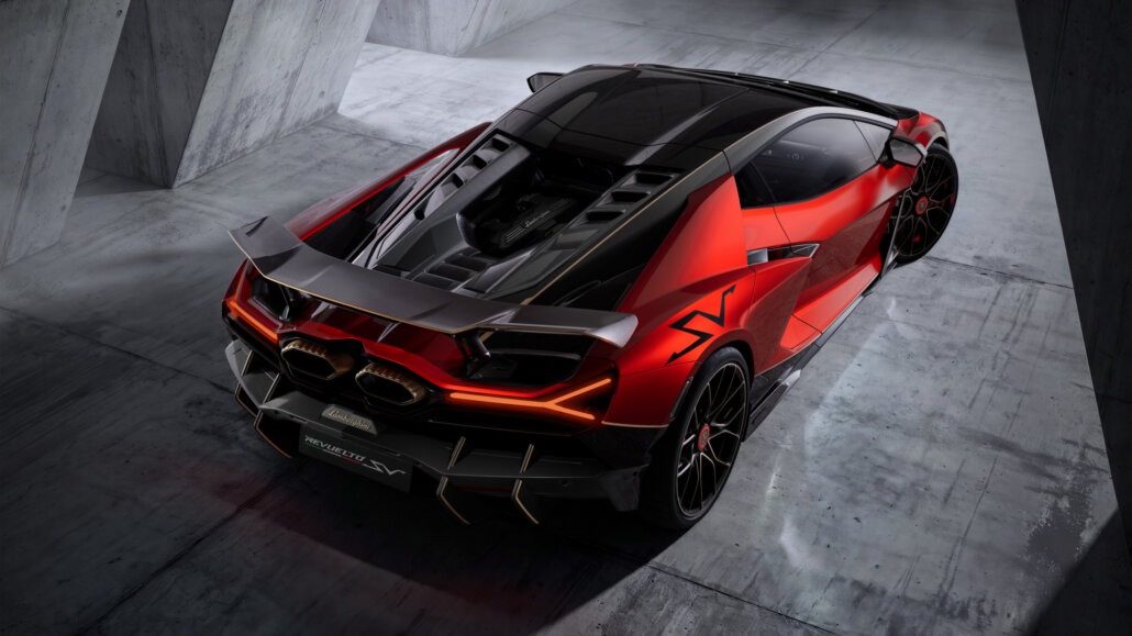 Lamborghini Revuelto SV