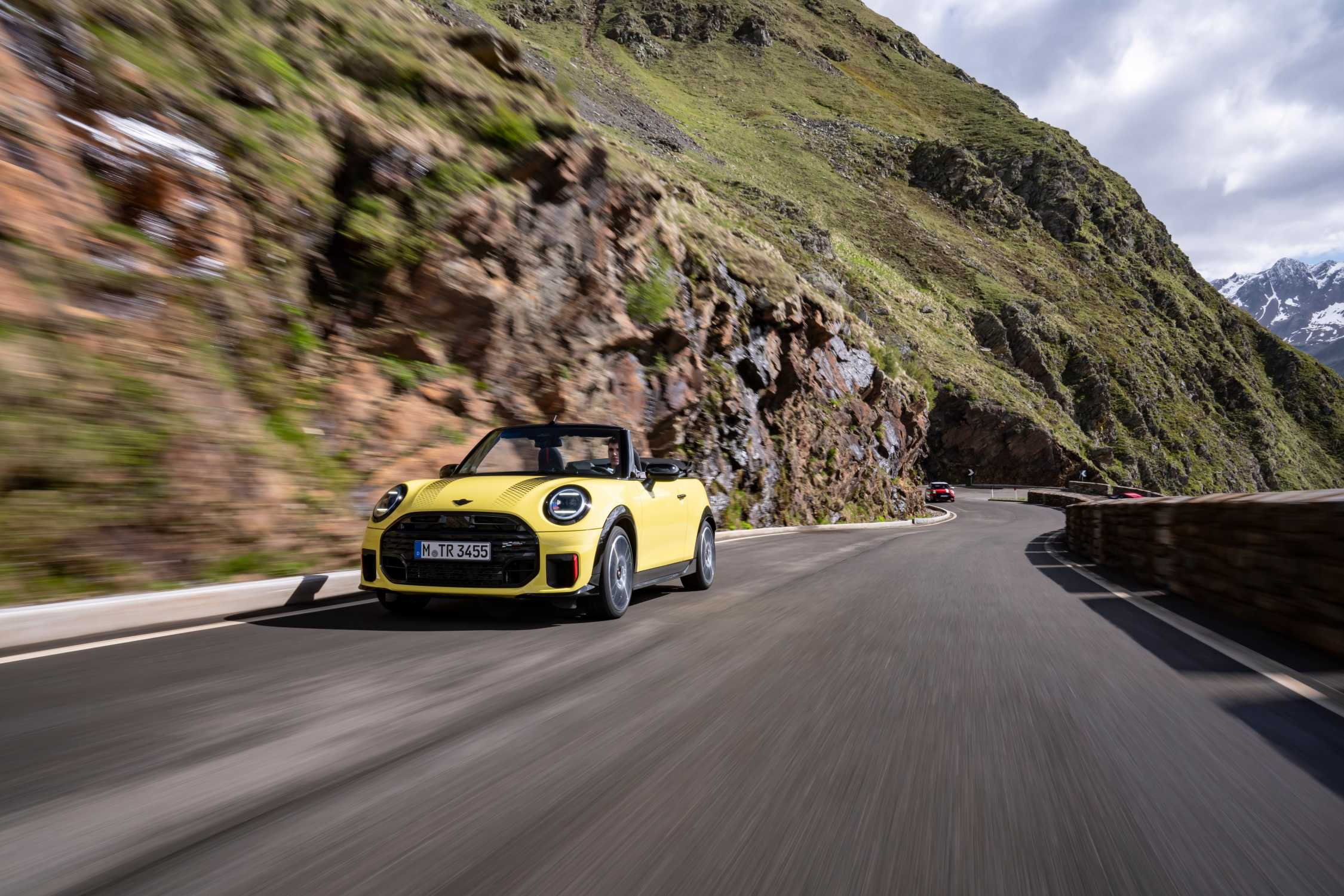 MINI John Cooper Works Cabrio in Sunny Side Yellow