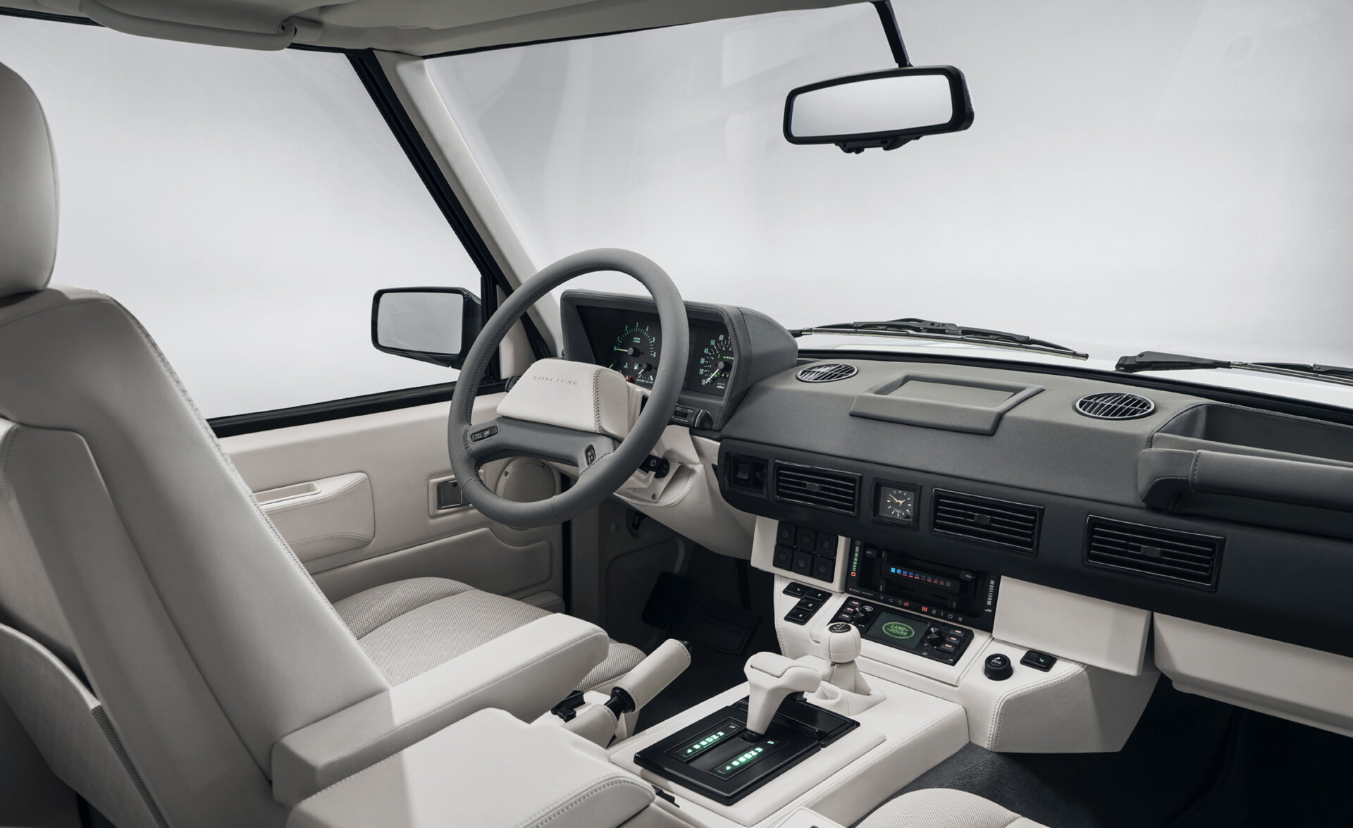 Innenraum des restaurierten Range Rover Bespoke Classic