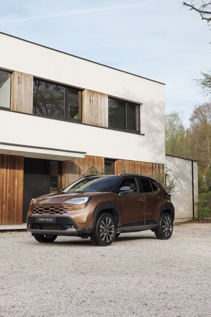 Toyota Yaris Cross in der Lackierung Precious Bronze