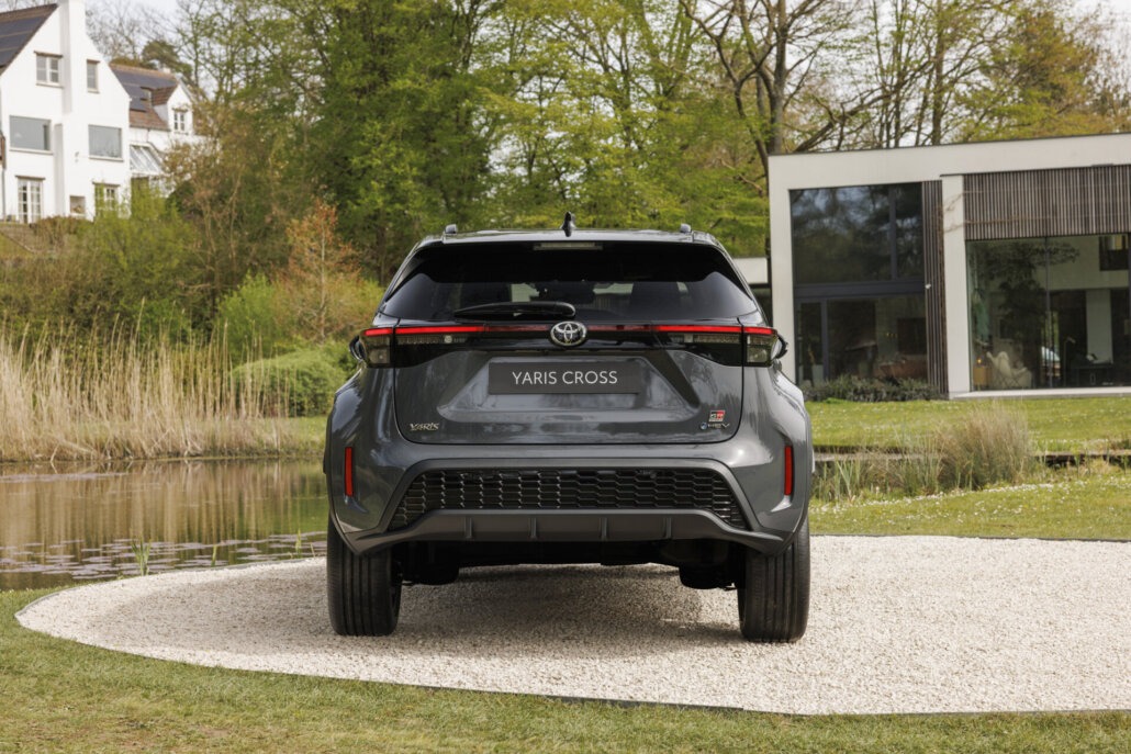 Toyota Yaris Cross in der Lackierung Storm Grey