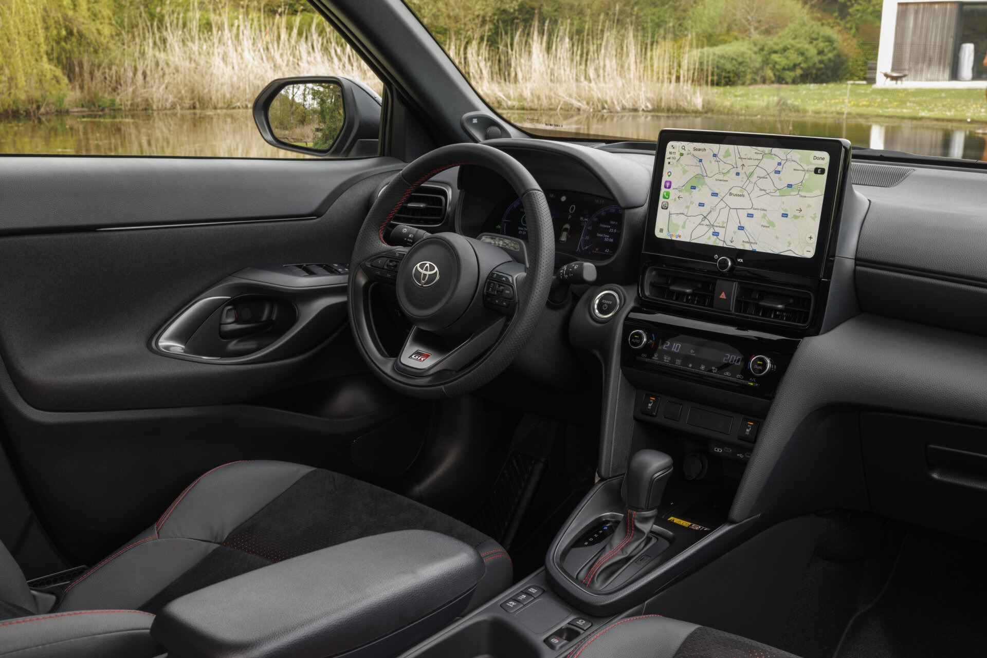 Toyota Yaris Cross in der Lackierung Storm Grey