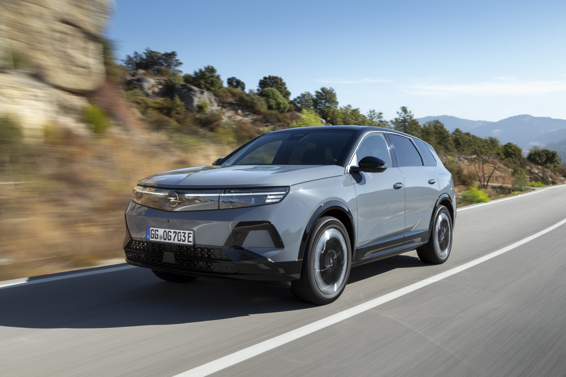 Opel Grandland Electric AWD, erster vollelektrischer Opel mit Allrad