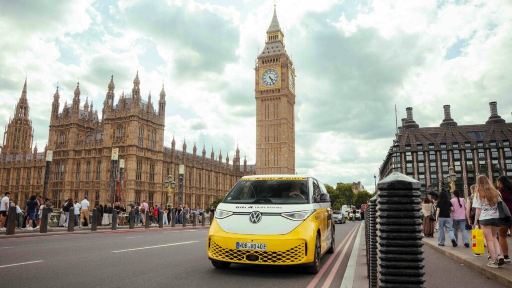 VW ID. Buzz Pro auf der Weltrekord-Route durch Großbritannien