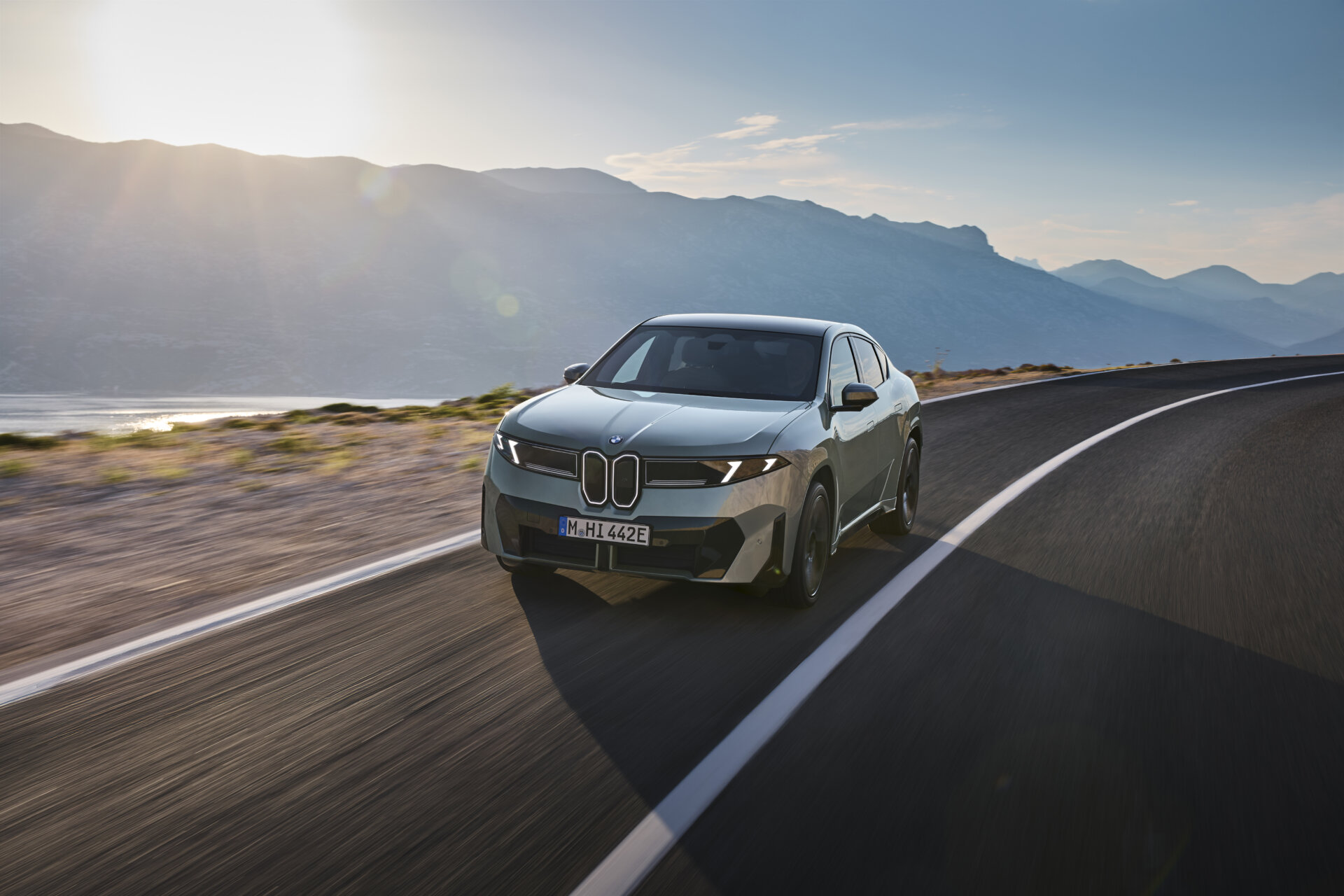 BMW iX4: Das Coupé der Neuen Klasse