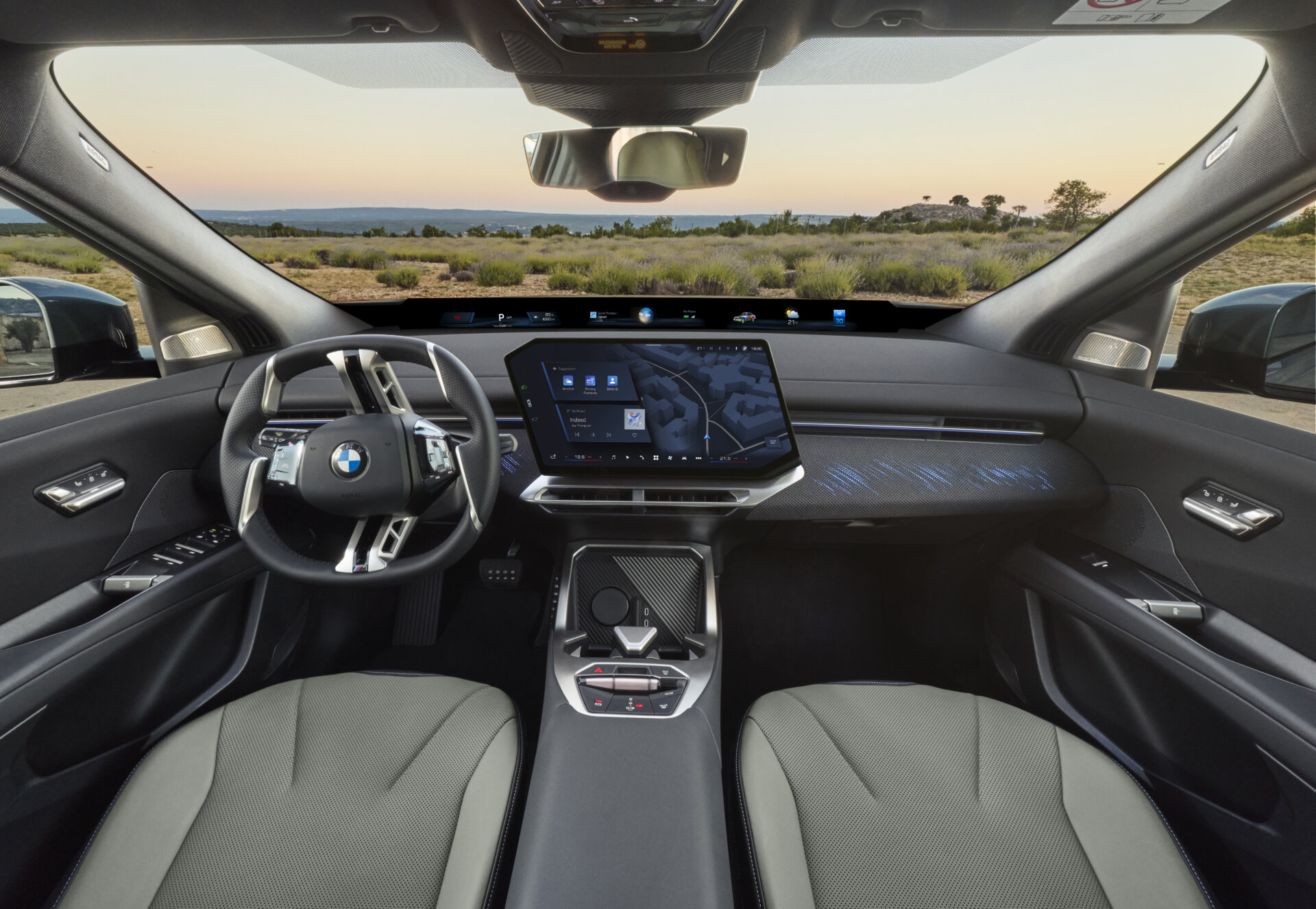 Cockpit des BMW iX4 der Neuen Klasse mit Panoramic iDrive und Zentraldisplay
