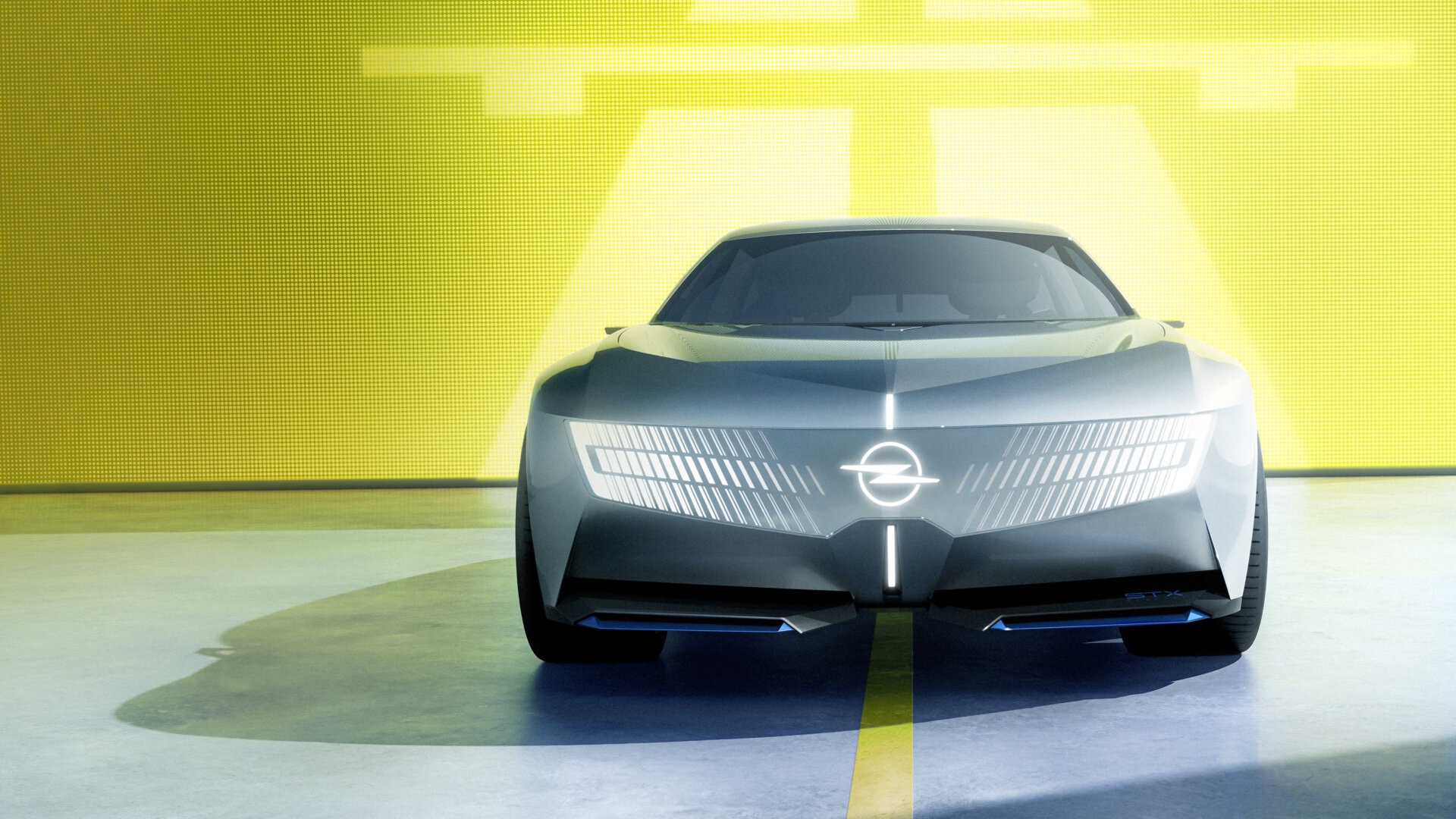Opel STX Concept von vorne mit neuer Vizor-Lichtsignatur aus Lamellen