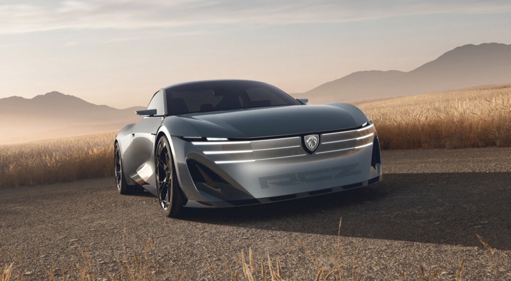 Peugeot RCZ Vision: Frontpartie mit horizontalen Lichtkrallen und beleuchtetem Löwen-Emblem