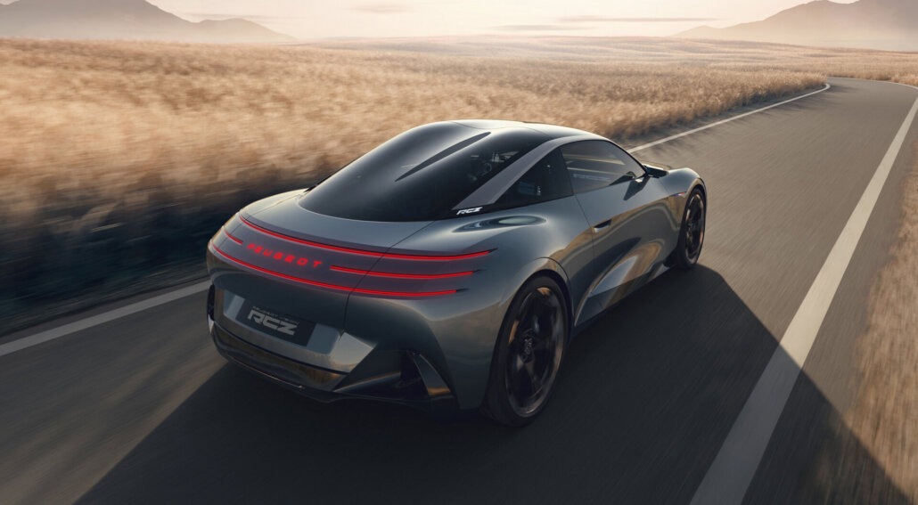 Peugeot RCZ Vision: Heck mit den drei roten Lichtkrallen und dem Glaskuppeldach