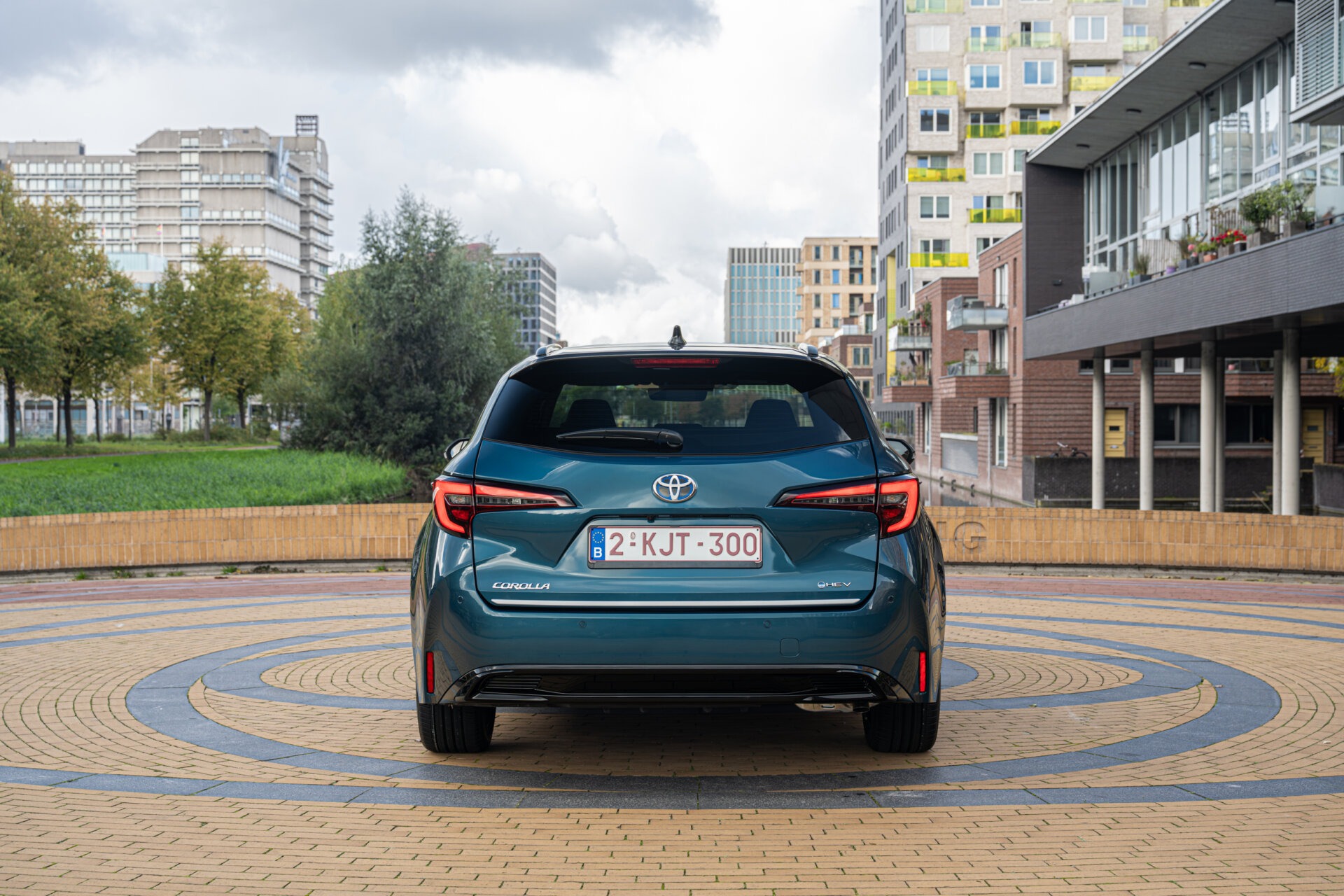 Toyota Corolla Touring Sports von hinten
